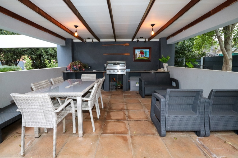 3 Bedroom Property for Sale in Flamwood North West